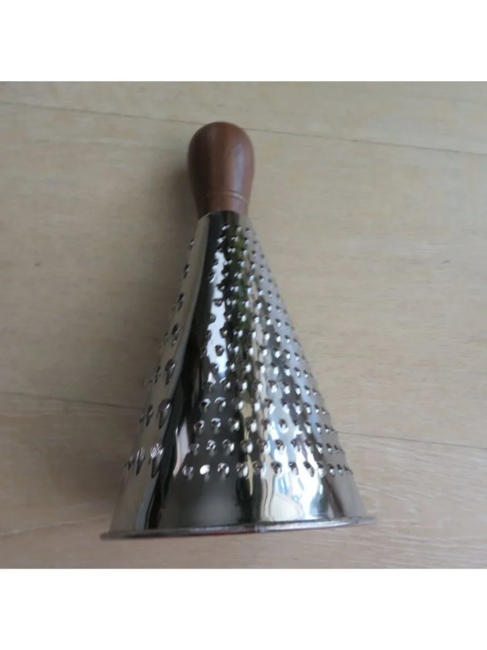 Williams Sonoma Stainless Steel Walnut Knob Handle Conical Cheese Grater Discont
